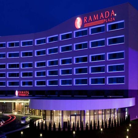 Ramada Plaza Craiova Hotel Buitenkant foto